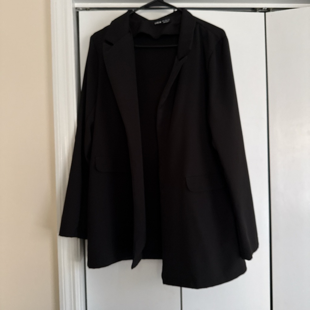 SHEIN Elegant Black Blazer